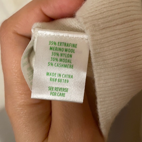 NWT Lilly Pulitzer Odetta Sweater. Cashmere. Small - Picture 3 of 4